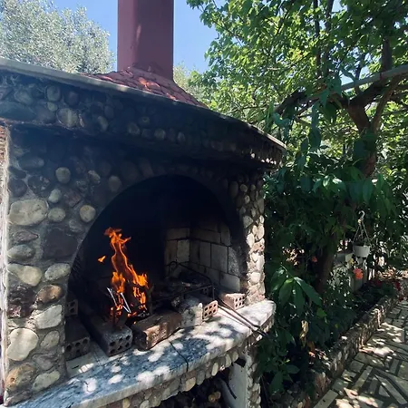 Garden 게스트하우스 Skála Kallirákhis