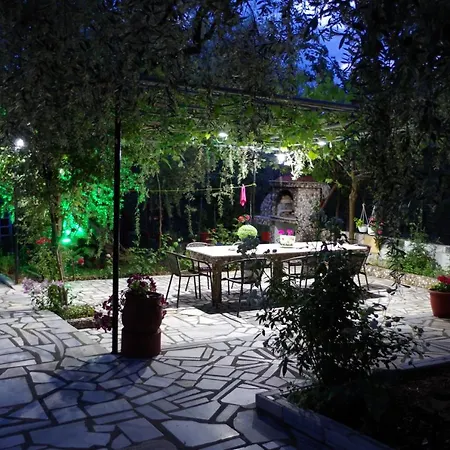 Garden 3*